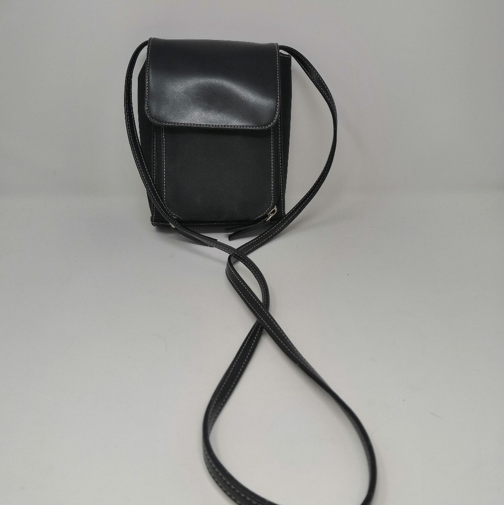 Casual corner crossbody